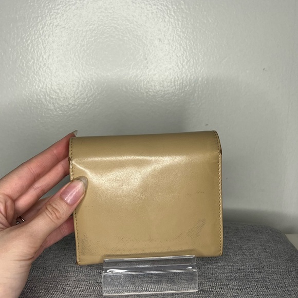 Authentic Prada Vernis Beige Trifold - Picture 4 of 14